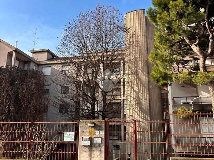Appartamento trilocale in vendita in Via Fratelli Bandiera, San Vittore Olona