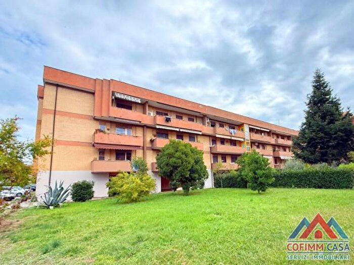 Appartamento con 5 locali in vendita in Via Carnello, Isola Del Liri