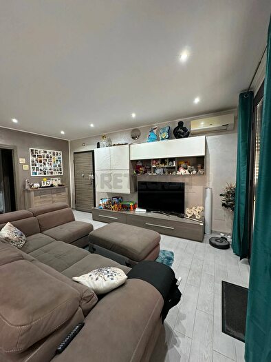 Casa con 5 locali in vendita in Via Pasquale Salibra, Siracusa