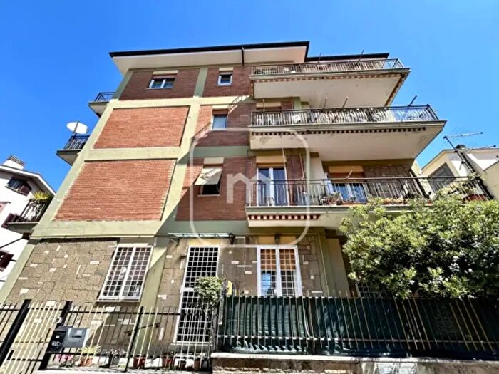 Appartamento trilocale in vendita in Via Sentiero delle Mimose, Grottaferrata