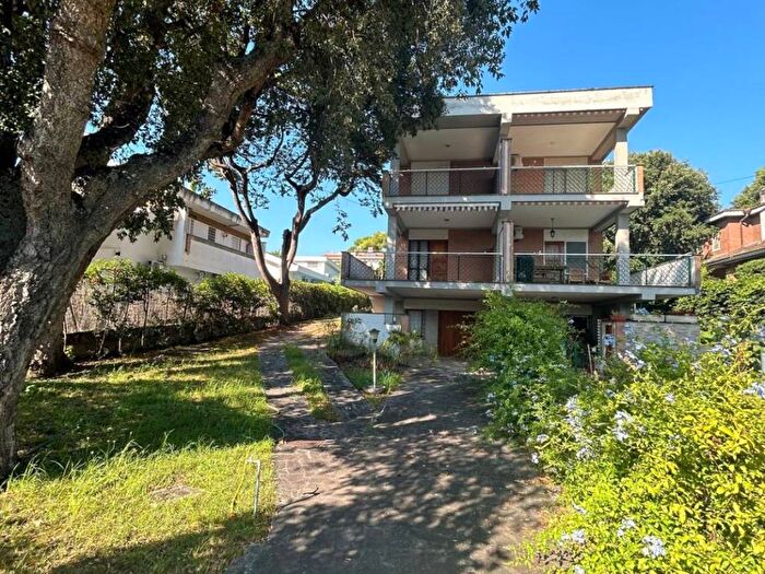 Casa con 5 locali in affitto in Viale delle Pratoline, Villaggio Giornalisti Poggio, Anzio