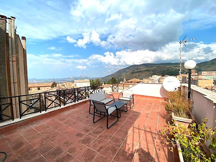 Casa quadrilocale in affitto in Via della Missione, Centro Storico, Tivoli