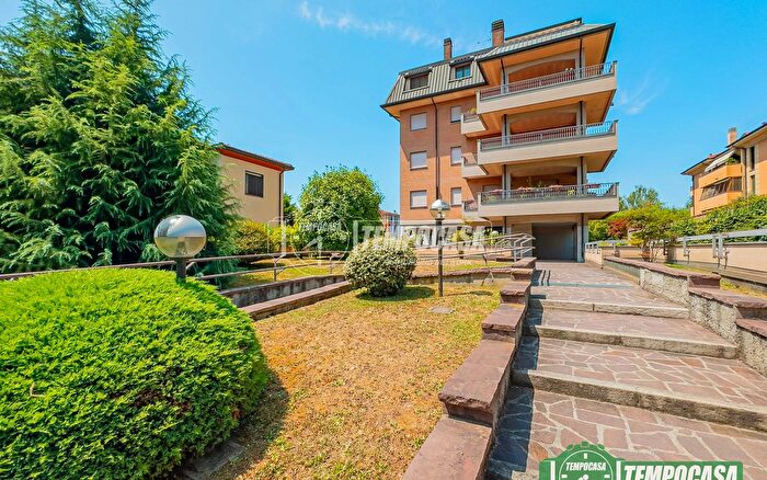 Appartamento trilocale in vendita in Melegnano