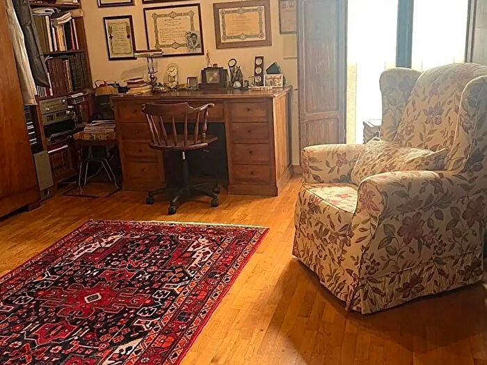 Casa con 13 locali in vendita in Capannori