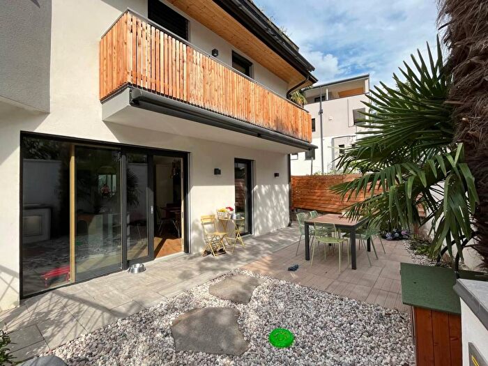 Casa trilocale in affitto in Via di Mezzo, Centro, Merano