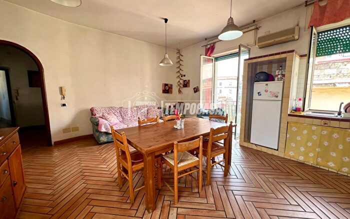 Appartamento trilocale in vendita in Via Brecce a San Erasmo, Napoli