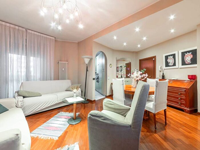 Appartamento trilocale in affitto in Via Alessandro Astesani, Affori, Milano