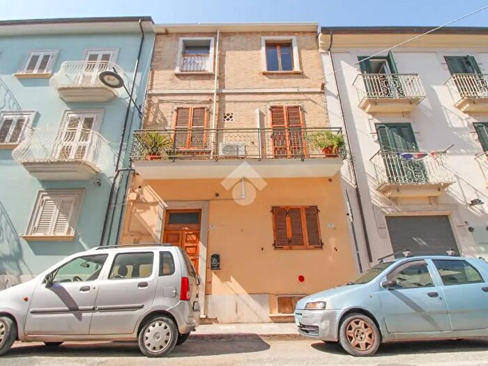 Casa con 5 locali in vendita in Via Custoza, San Benedetto Del Tronto