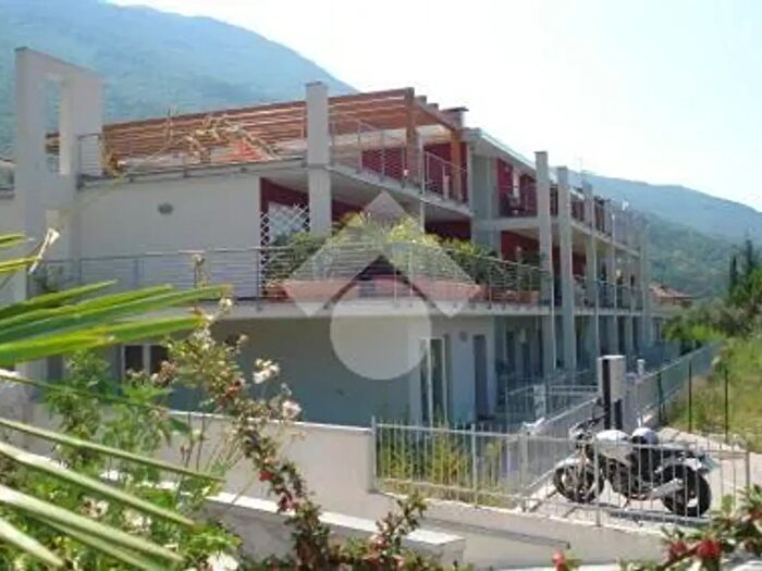 Appartamento trilocale in vendita in Strada STrinità, Arco