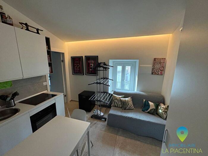 Appartamento bilocale in affitto in Via Benedettine, Piazzale Milano Stazione, Piacenza