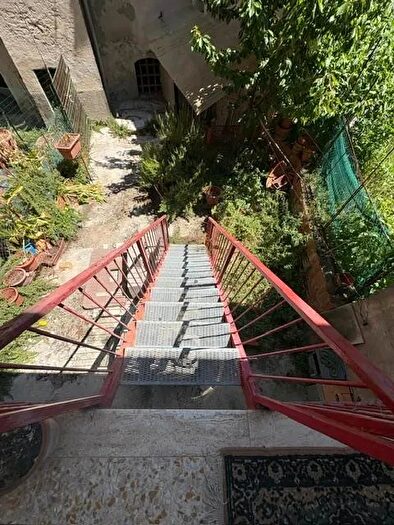 Appartamento quadrilocale in vendita in Via II Giugno a Certaldo Firenze, Certaldo