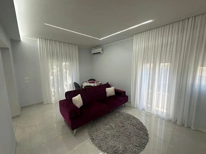 Appartamento con 5 locali in vendita in Via Cormons, BellariaIgea Marina