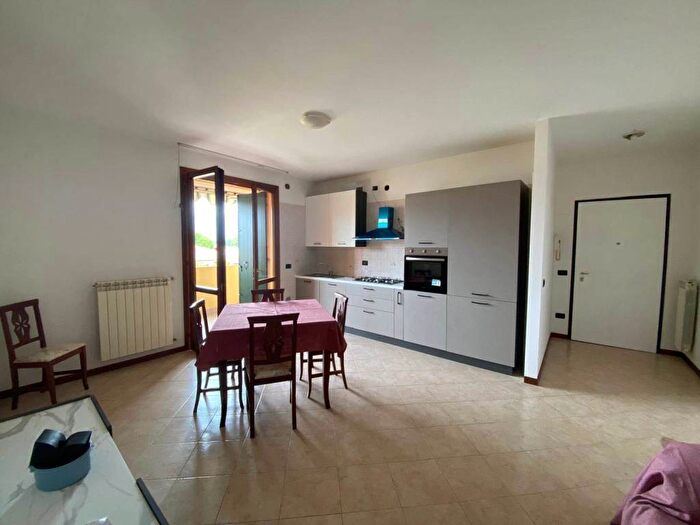 Appartamento trilocale in affitto in Centro, San Pietro Viminario