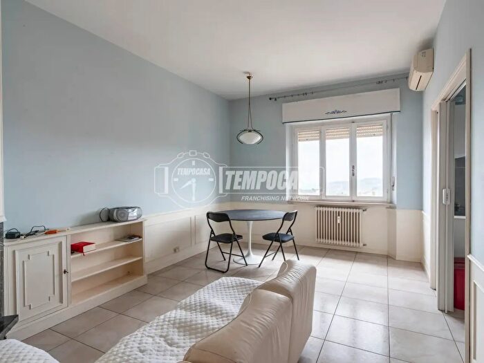 Appartamento quadrilocale in vendita in Viale Piave, Macerata
