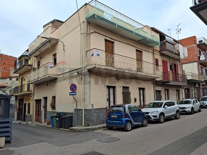 Casa con 5 locali in vendita in Via Caltanissetta, Paterno