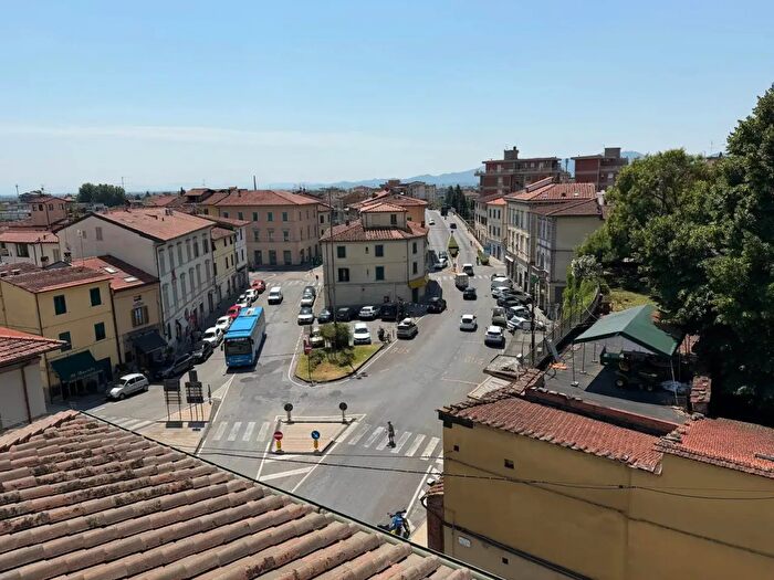 Appartamento con 5 locali in vendita in Pistoia
