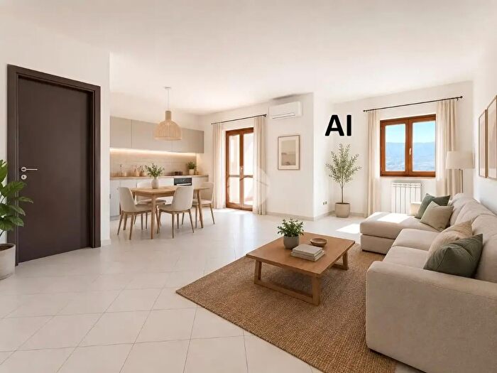 Appartamento trilocale in vendita in Via Sant' Antonello, Montalto Uffugo