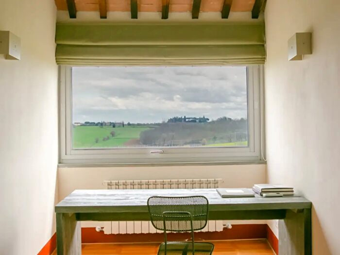 Casa quadrilocale in vendita in Tenimenti d'Alessandro, Cortona