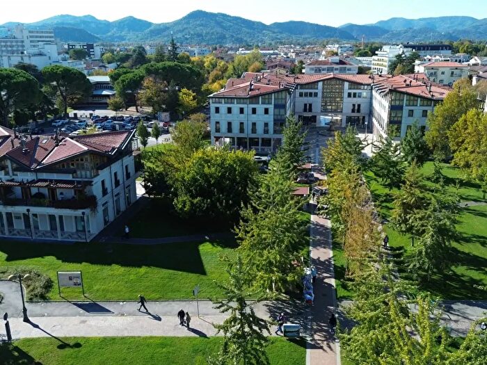 Appartamento con 5 locali in vendita in Via Alessandro Volta, Abano Terme