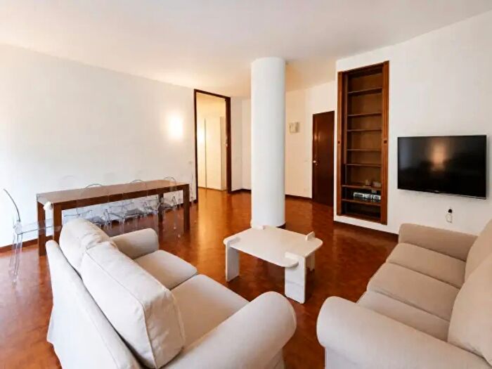 Appartamento quadrilocale in affitto in Via Francesco Cherubini, Milano
