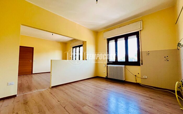 Appartamento bilocale in vendita in Via Lungarno Sud, Lonate Pozzolo