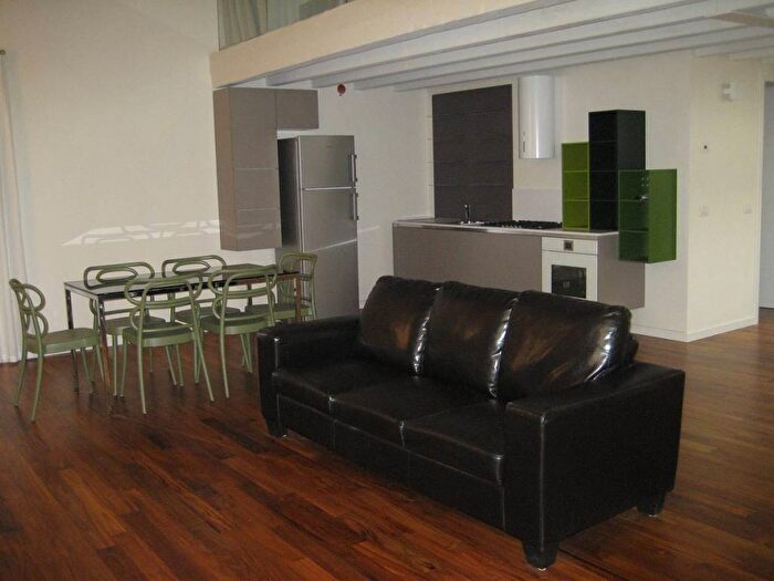 Appartamento quadrilocale in affitto in Corso SantAnastasia, Centro Storico, Verona