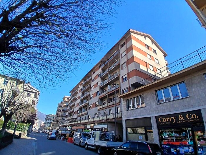 Appartamento quadrilocale in affitto in Via Giuseppe Mazzini, Centro, Sondrio