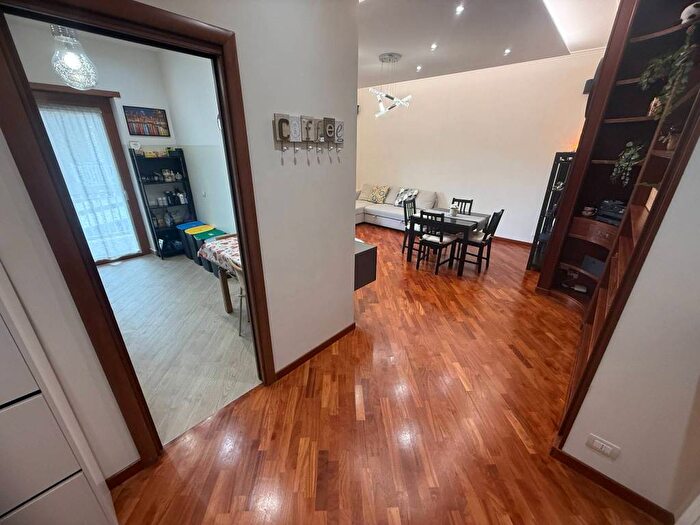 Appartamento trilocale in affitto in Via Bellico Calpurnio, Anagnina, Roma