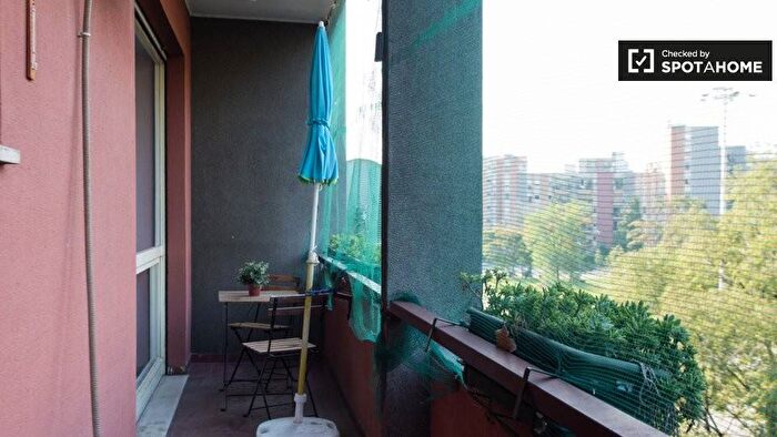 Appartamento in affitto in Via Paul Valery, Famagosta, Milano