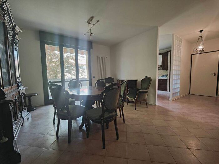 Appartamento trilocale in affitto in Via Vittorio Marchi, Ospizio San Maurizio, Reggio Emilia