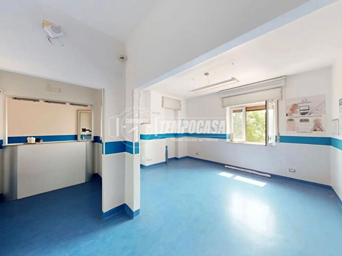 Appartamento quadrilocale in vendita in Via Arpino, Casoria