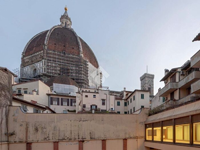 Appartamento monolocale in affitto in Via Ricasoli, Duomo, Firenze