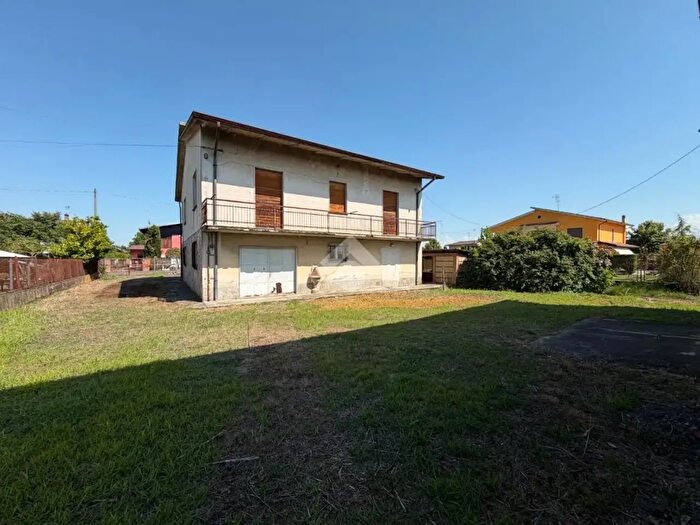 Case in Vendita e in Affitto - 3