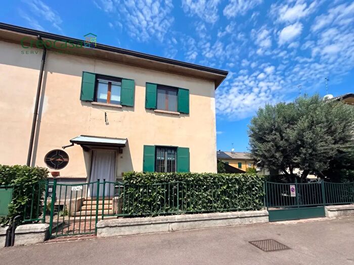 Casa quadrilocale in vendita in Dalmine