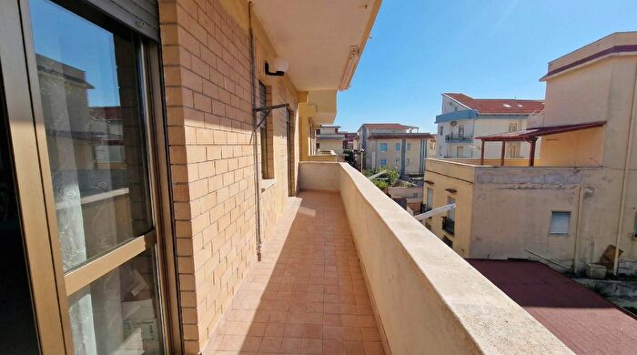 Appartamento quadrilocale in vendita in Via Raffaele Viviani, Mondragone