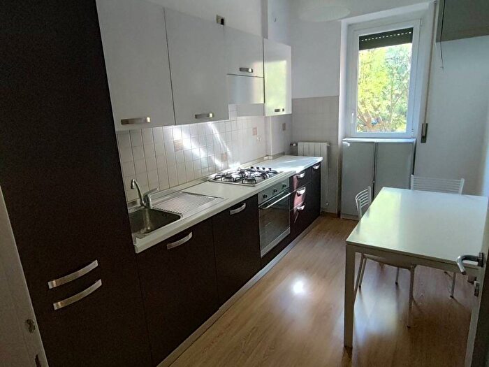 Appartamento bilocale in affitto in Via Castel Morrone, Indipendenza, Milano