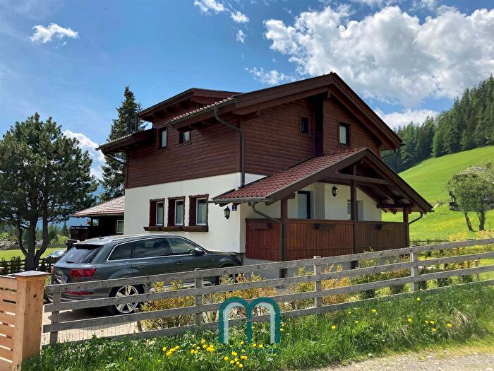 Casa con 10 locali in vendita in Via Principe di Piemonte Tarvisio, Tarvisio