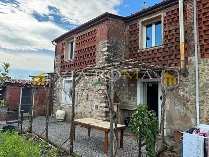Casa con 5 locali in vendita in Capannori
