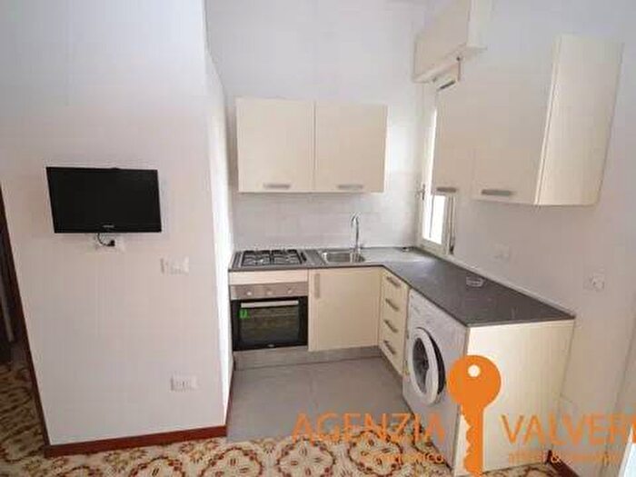 Appartamento trilocale in affitto in Viale Segantini, Valverde, Cesenatico