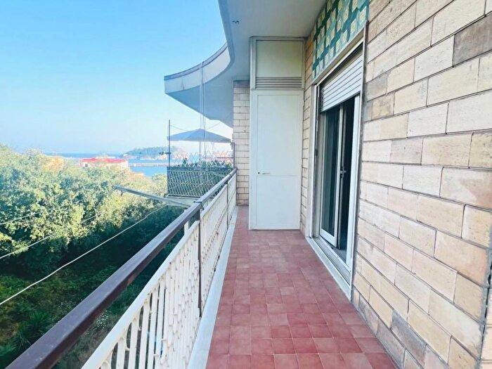 Appartamento trilocale in affitto in Via Provinciale San Gennaro, Pozzuoli Alta, Pozzuoli