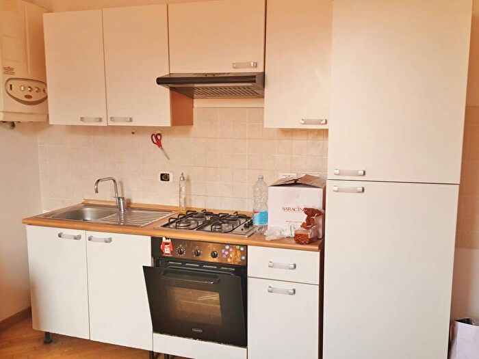 Appartamento trilocale in affitto in Via San Leonardo, San Vitale, Bologna