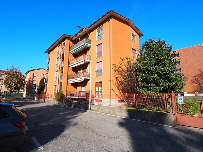 Appartamento trilocale in vendita in Via Conciliazione, Inzago