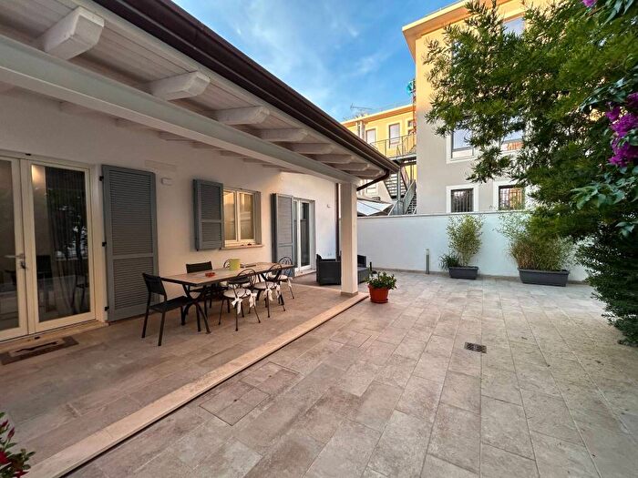 Appartamento trilocale in affitto in Via Francesco Petrarca, Darsena Ex Campo di Aviazione, Viareggio
