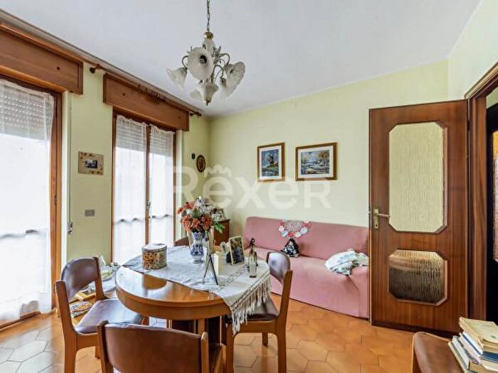 Appartamento trilocale in vendita in Via Piave, Castelnuovo Bocca DAdda