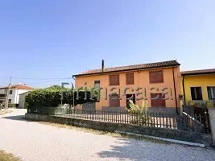 Casa con 7 locali in vendita in Via Ponte Alto, Pojana Maggiore