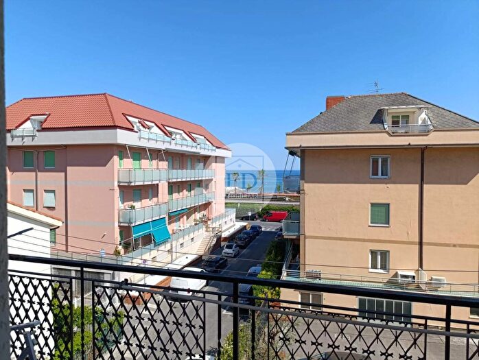 Appartamento quadrilocale in affitto in Calatafimi, Loano