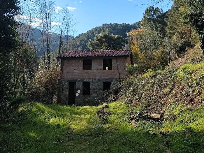 Casa con 5 locali in vendita in Capannori