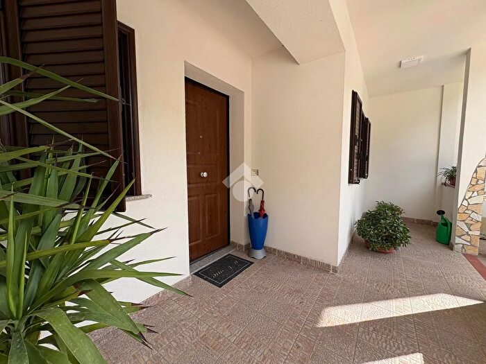 Casa con 5 locali in vendita in Via Madre Teresa di Calcutta, Mendicino