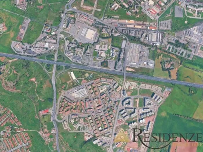 Appartamento trilocale in vendita in Via Bruno Pontecorvo, Roma