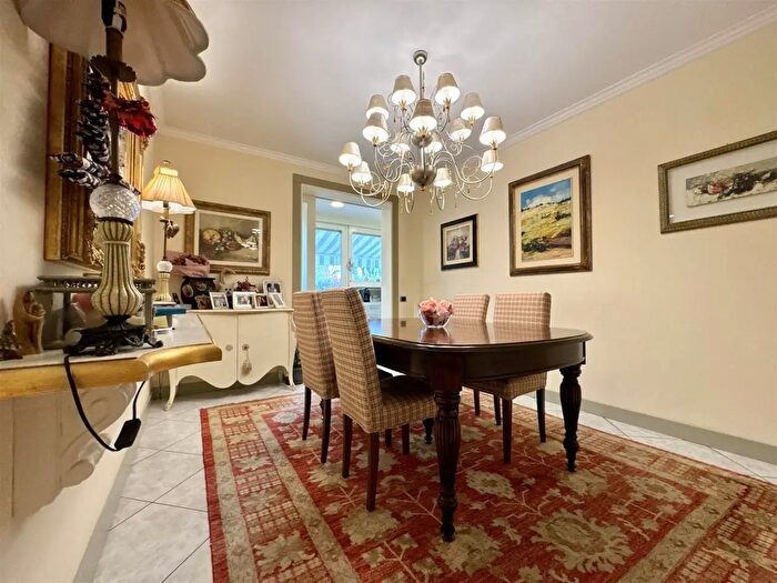 Casa con 6 locali in vendita in Empoli